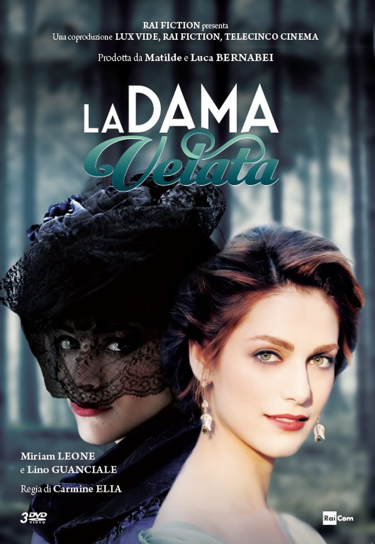cartel La dama velada